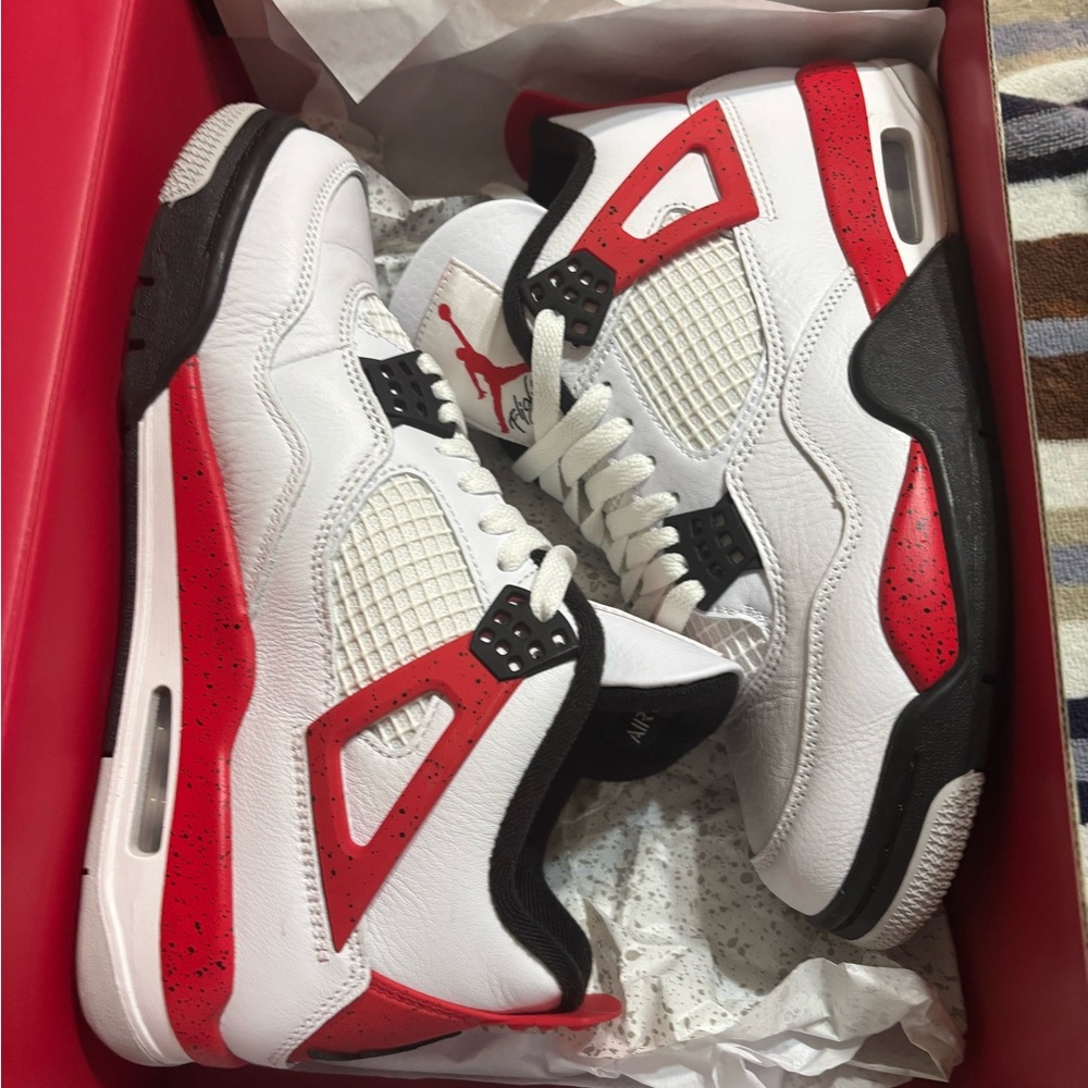 Nike Air Jordan 4 Retro (big kids size=women’s size 8) in PERFECT CONDITION